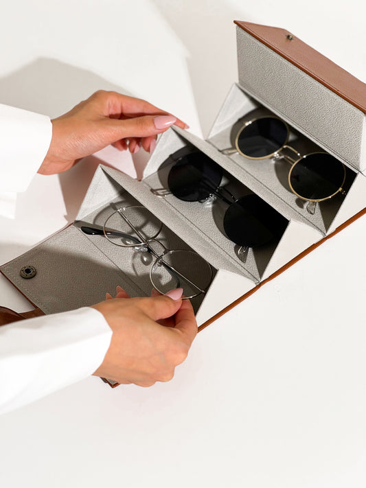 a Leather Portable Glasses Case (5 Glasses) حامل نظارات متعددة جلد لون بني